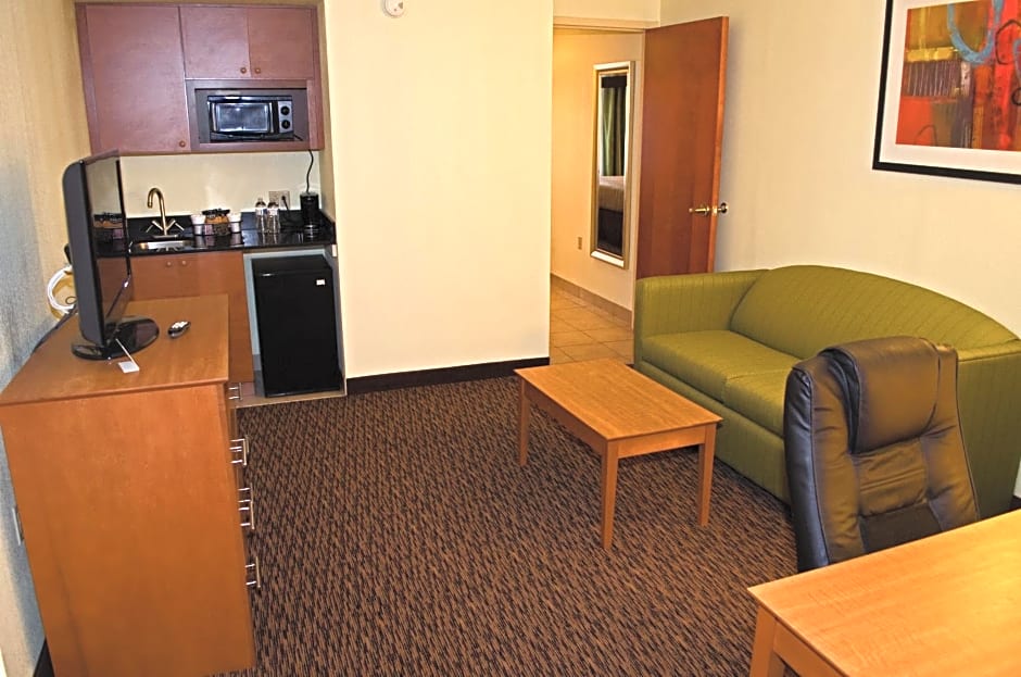Clarion Hotel & Suites University-Shippensburg