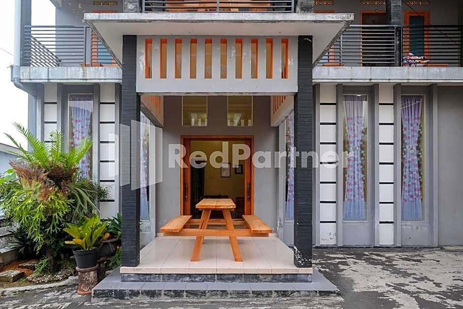 Wisma Giri Mulyo B near Grojogan Sewu Mitra RedDoorz