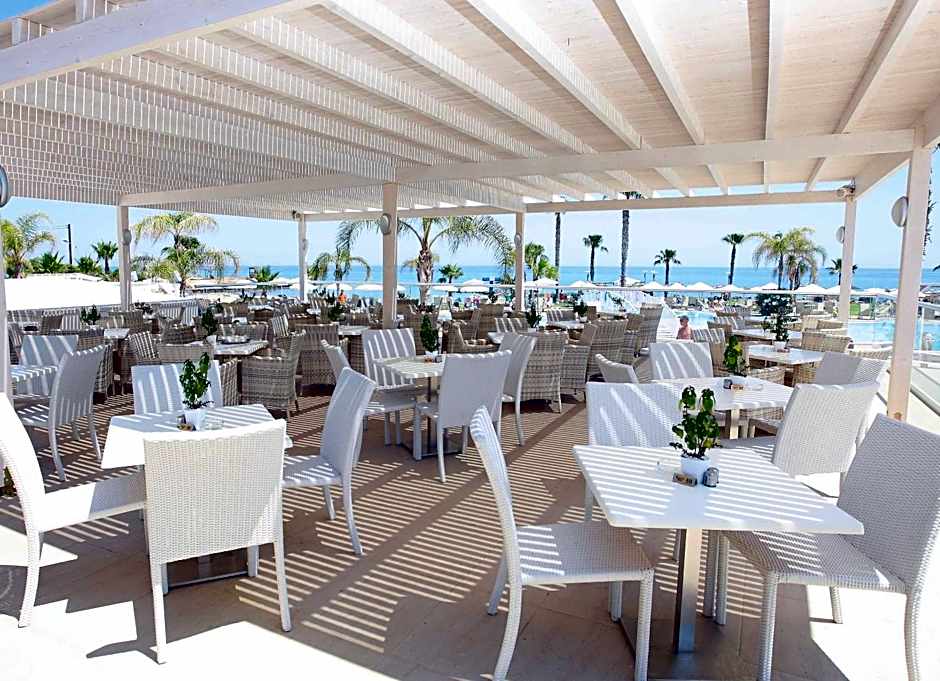 Marlita Beach Hotel Apartments