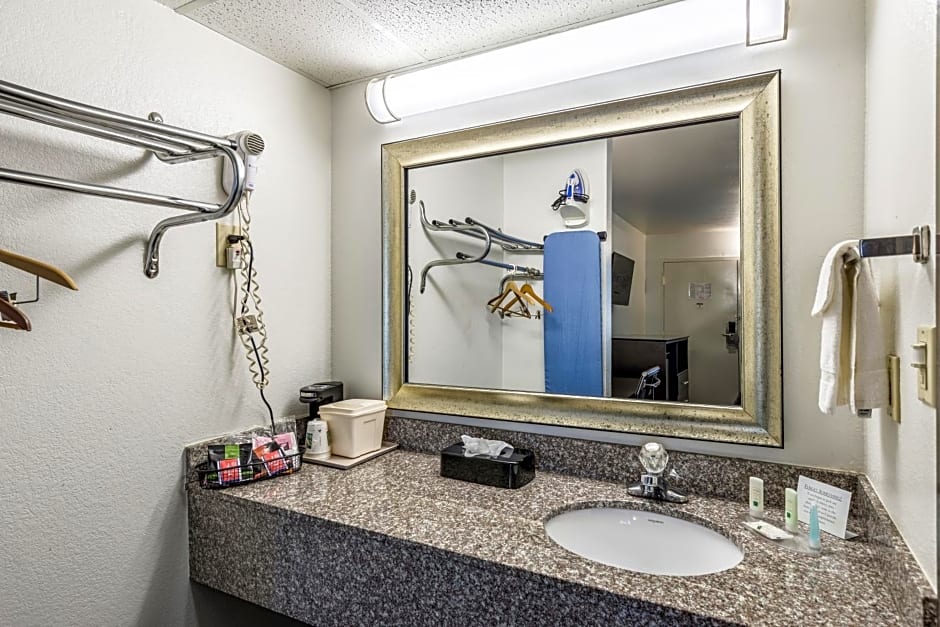 Quality Inn Simpsonville-Greenville