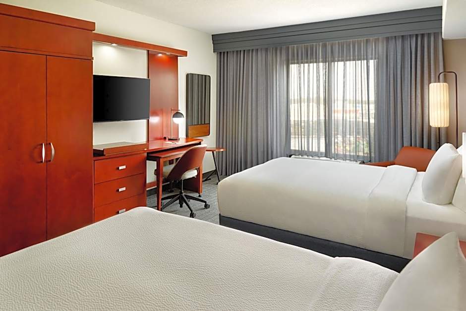 Photo 1 of 5 of 2 Queen Beds, City View