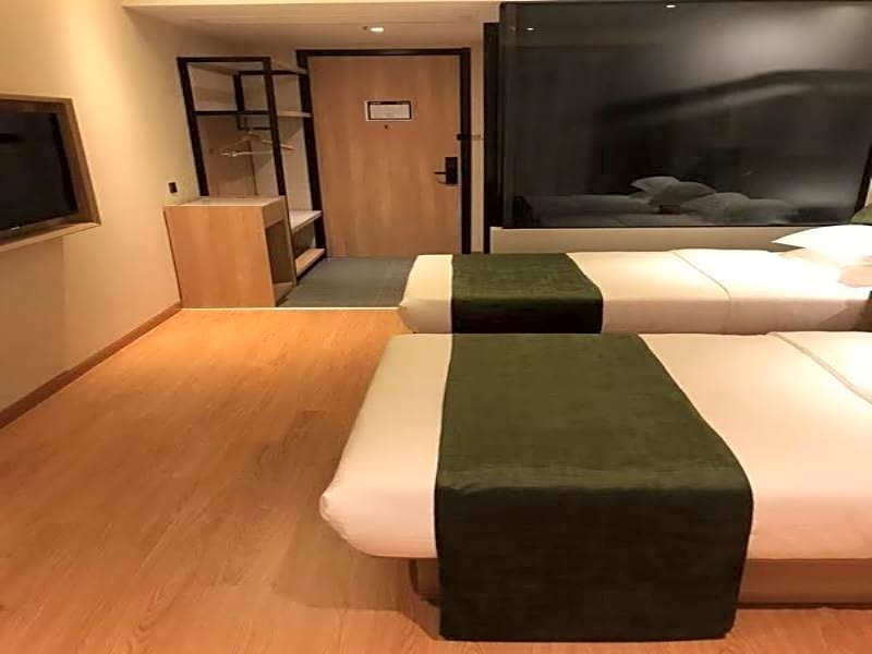 Green Tree Inn Express Yangzhou Wanda