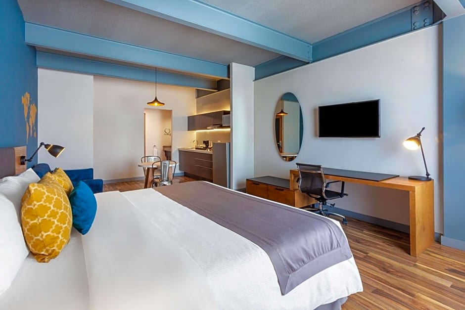 TRYP by Wyndham San Luis Potosi Hotel & Suites