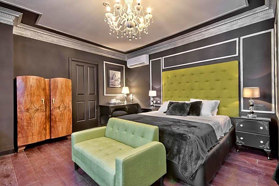 Julina Boutique Living