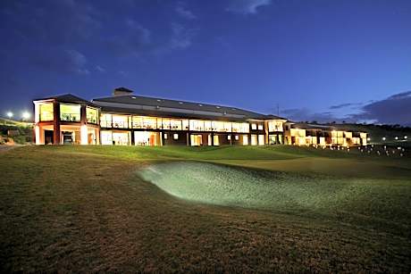 Lady Bay Hotel