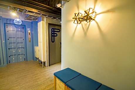 Mixed Dormitory Room (4 Adults)