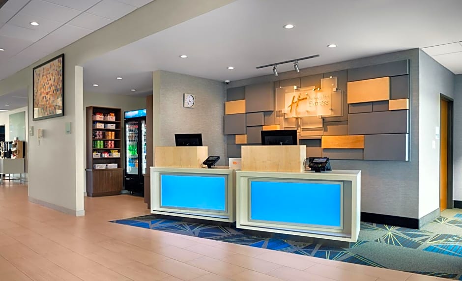 Holiday Inn Express - Lake Park