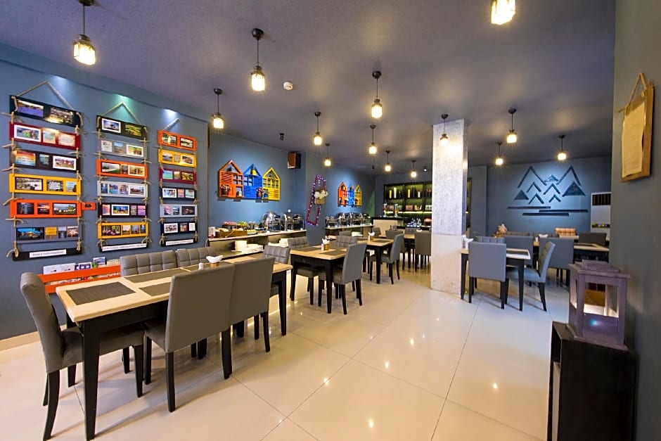 Good Vibes Central Hotel