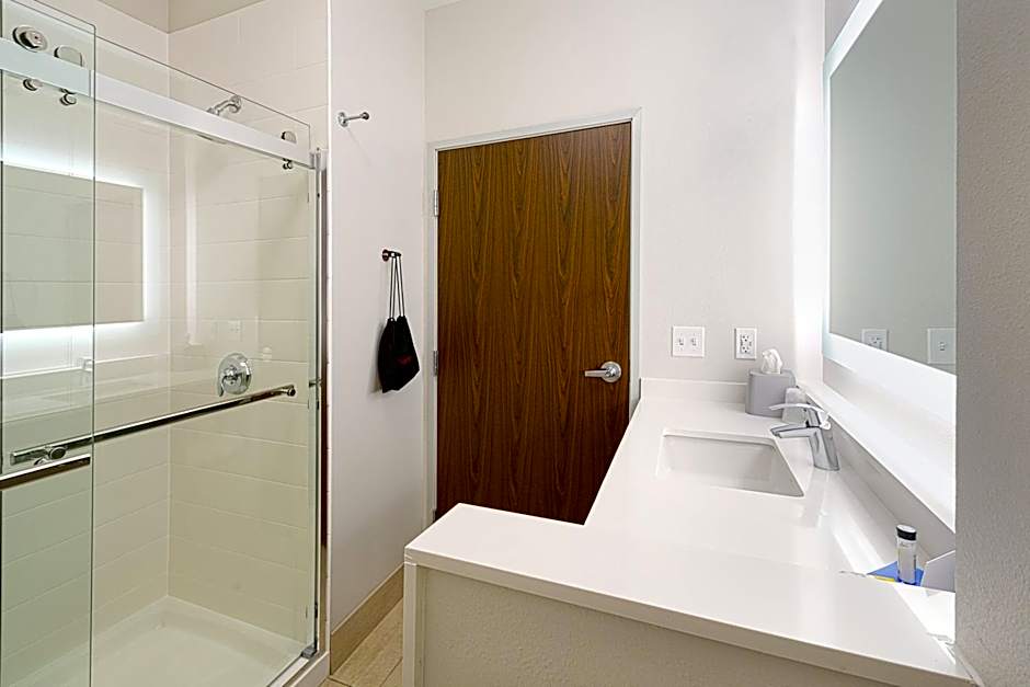 Holiday Inn Express and Suites Wentzville St Louis West By IHG