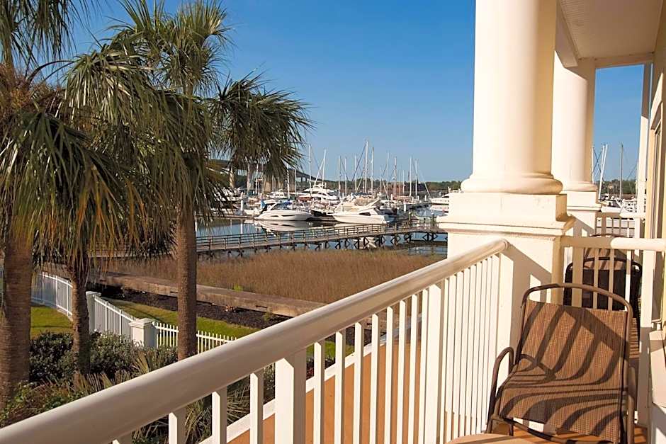 Courtyard by Marriott Charleston Waterfront