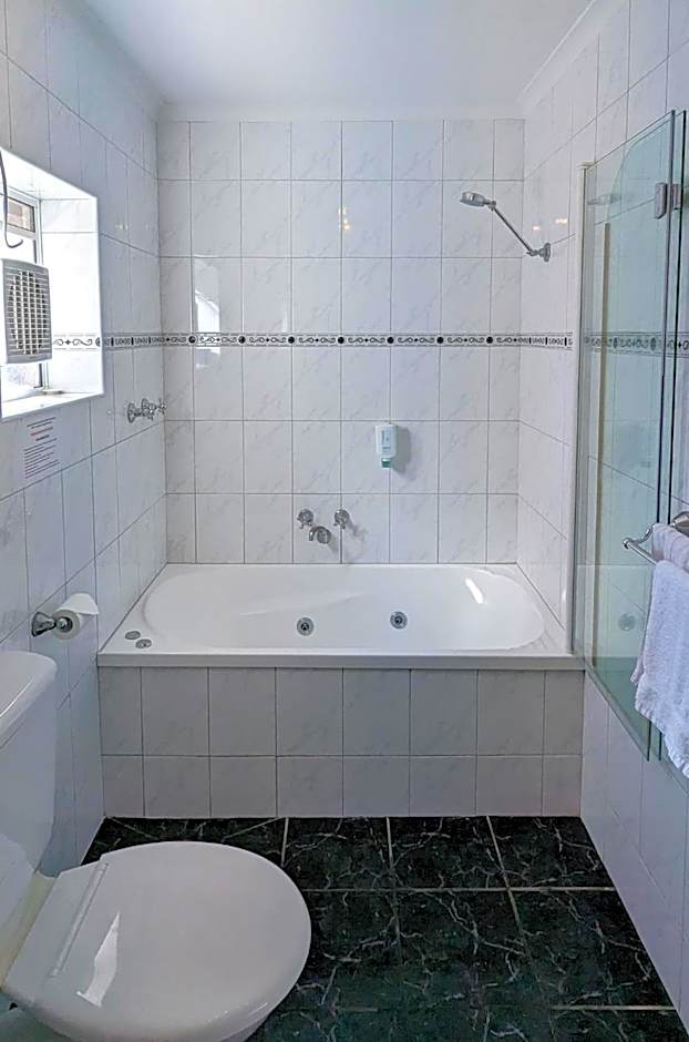 Arkana Motor Inn & Terrace Apartments