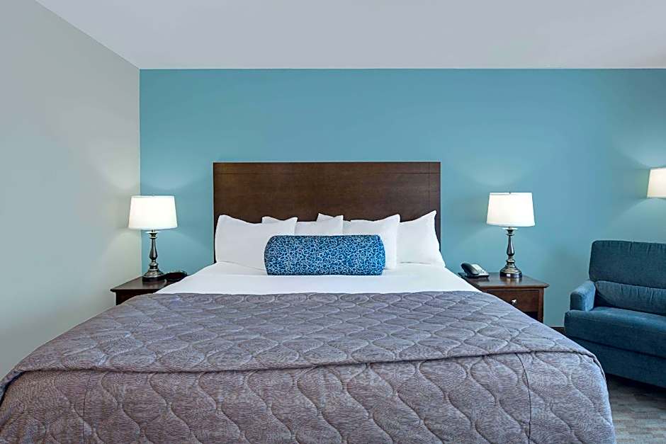 Baymont by Wyndham Minot