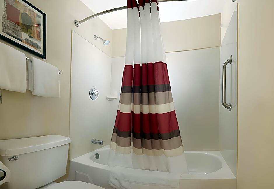 Red Roof Inn Cincinnati Northeast - Blue Ash