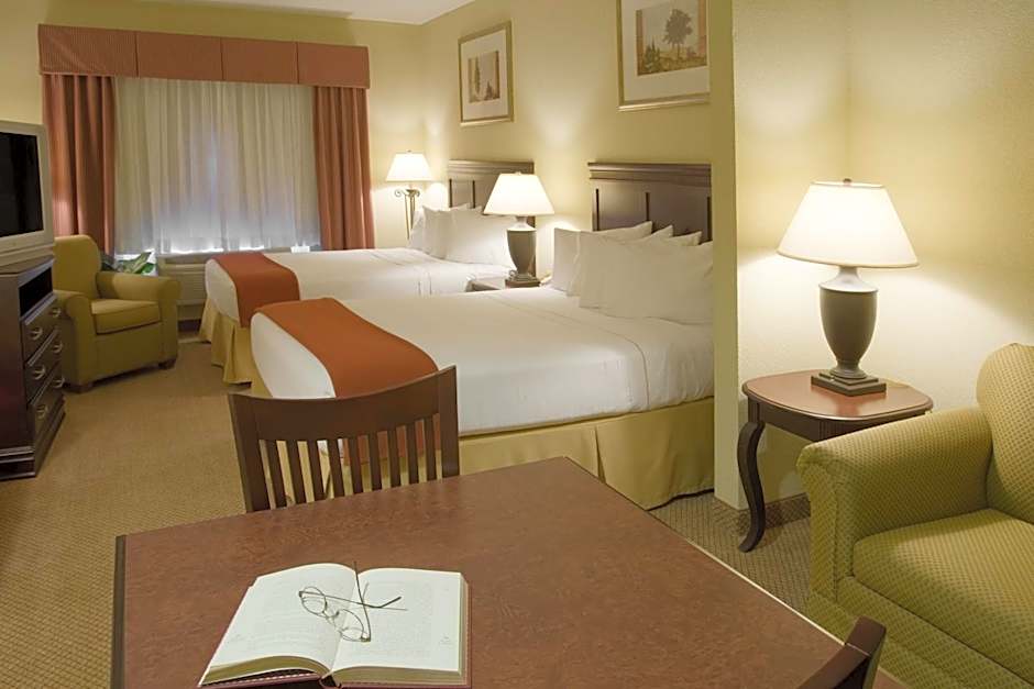 Holiday Inn Express Hotel & Suites Lucedale By IHG