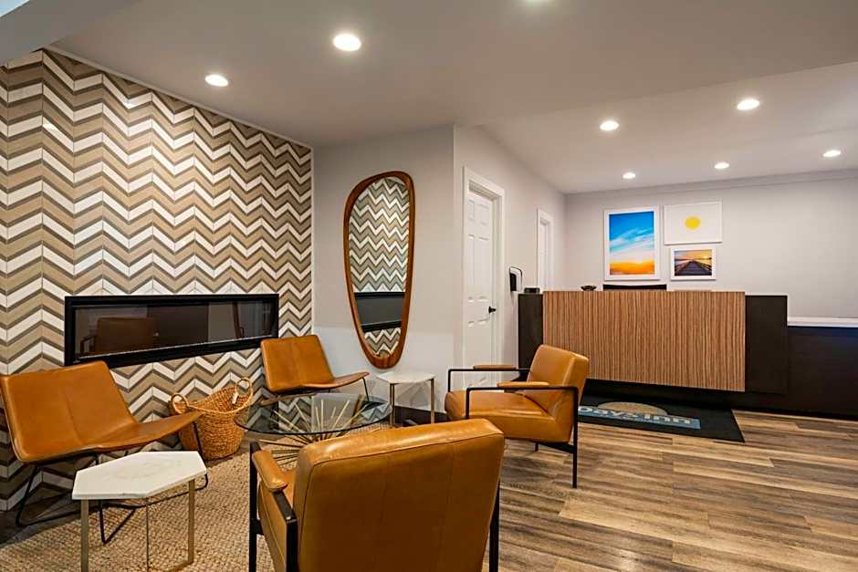 Days Inn by Wyndham Monterey Downtown