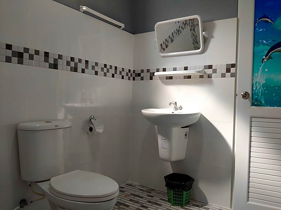 Khaolak C-nior Bungalows