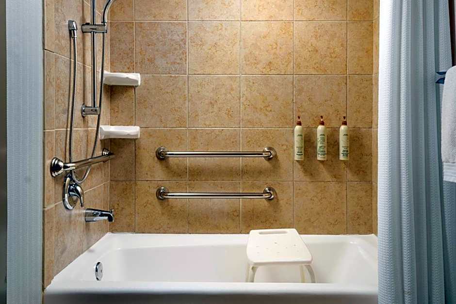 Renaissance by Marriott Boulder Flatiron Hotel