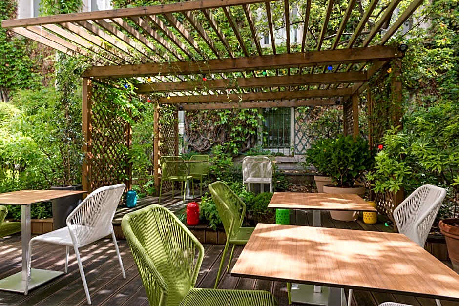 Hotel Paris Louis Blanc