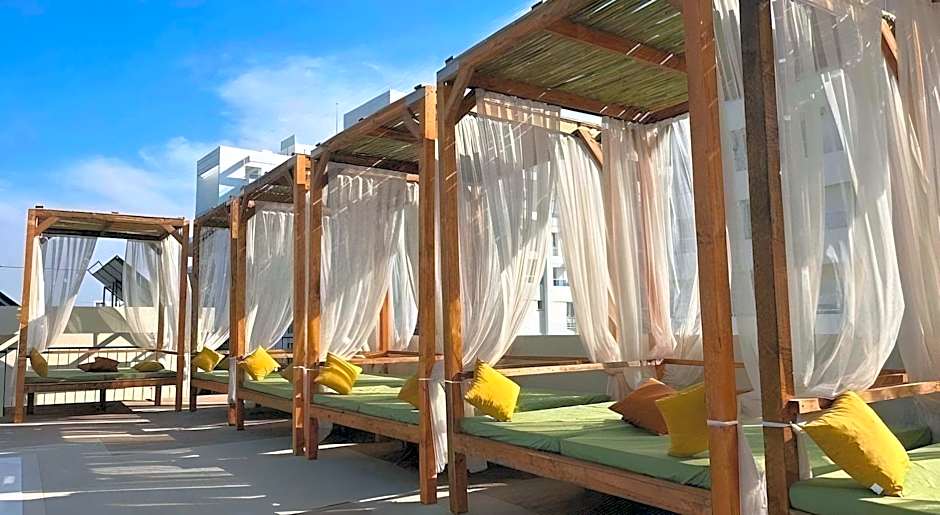 Olivia Palm Hotel