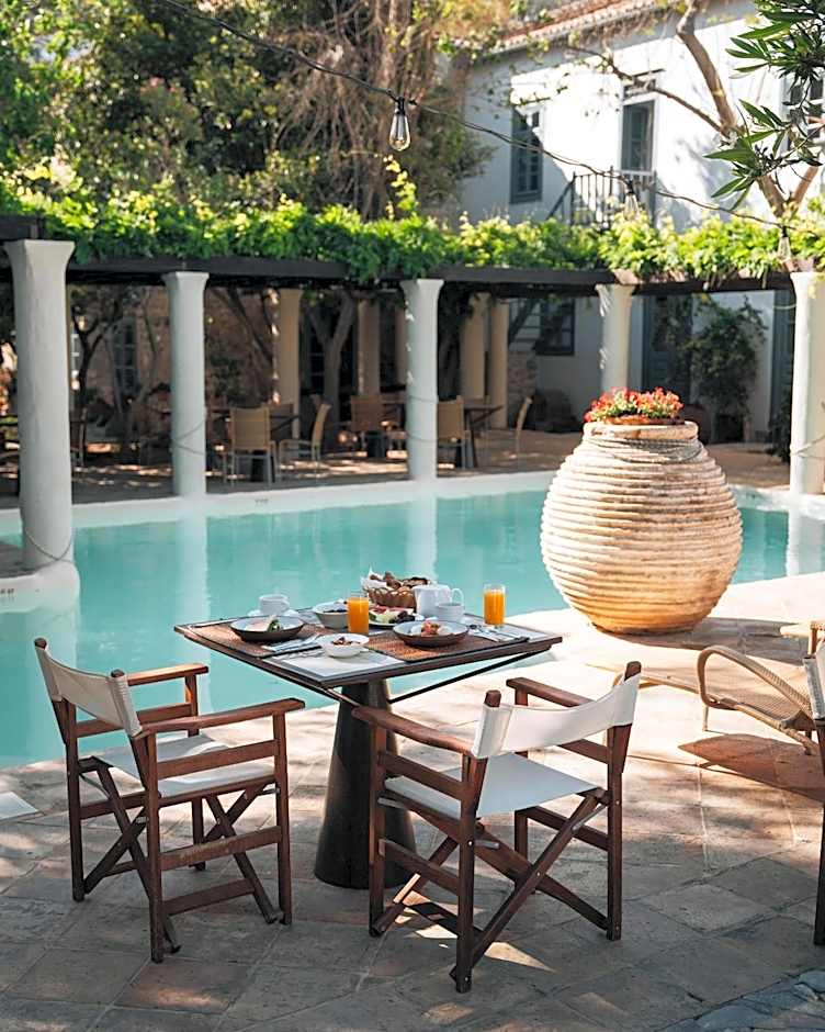 Bratsera Boutique Hotel