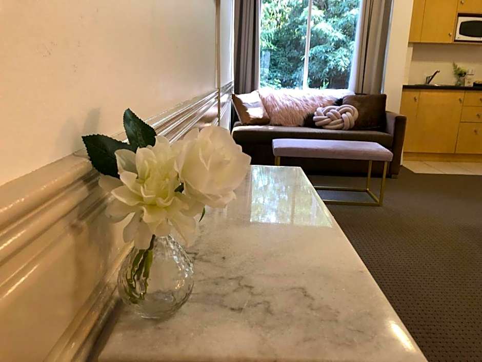 Beaumont Kew Hotel