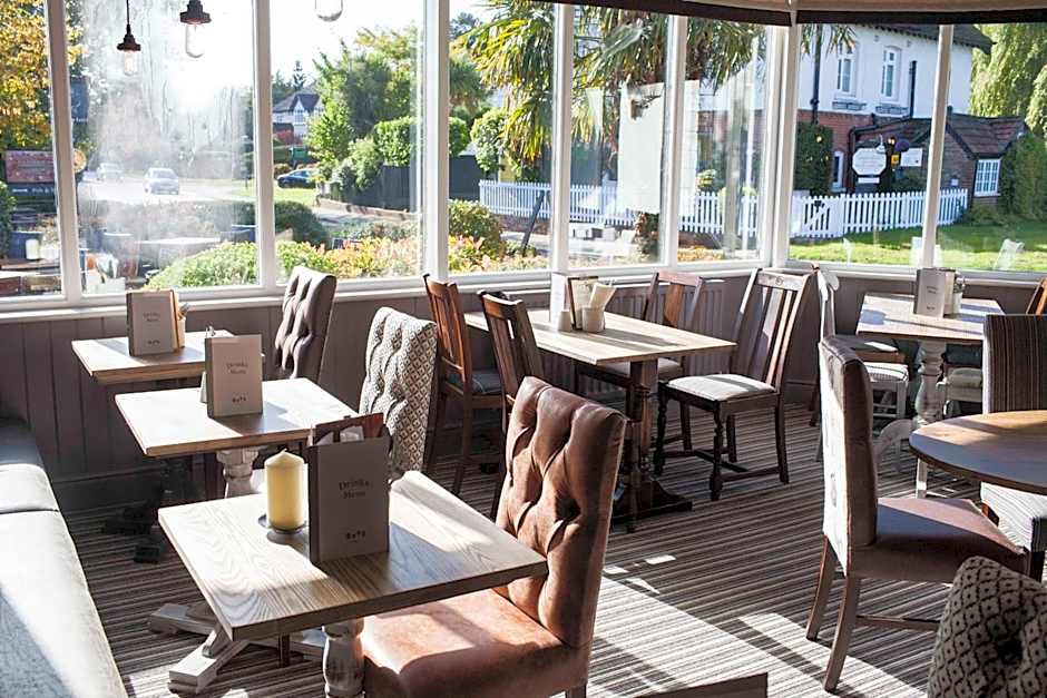 White Rabbit by Chef & Brewer Collection