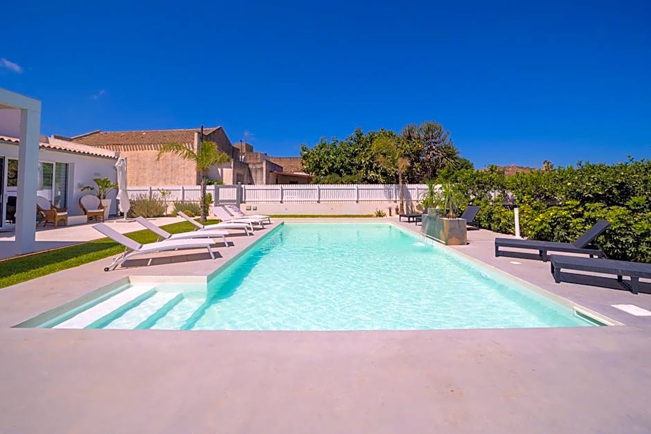 Villa White Luxury Residence