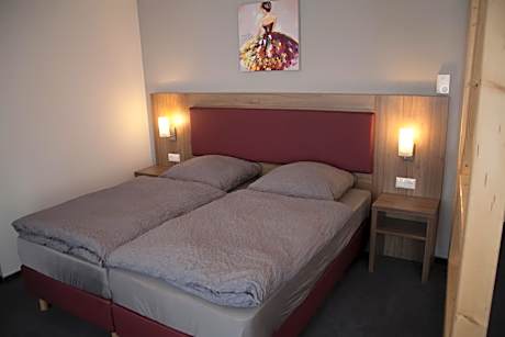 Small Double Room with Shower