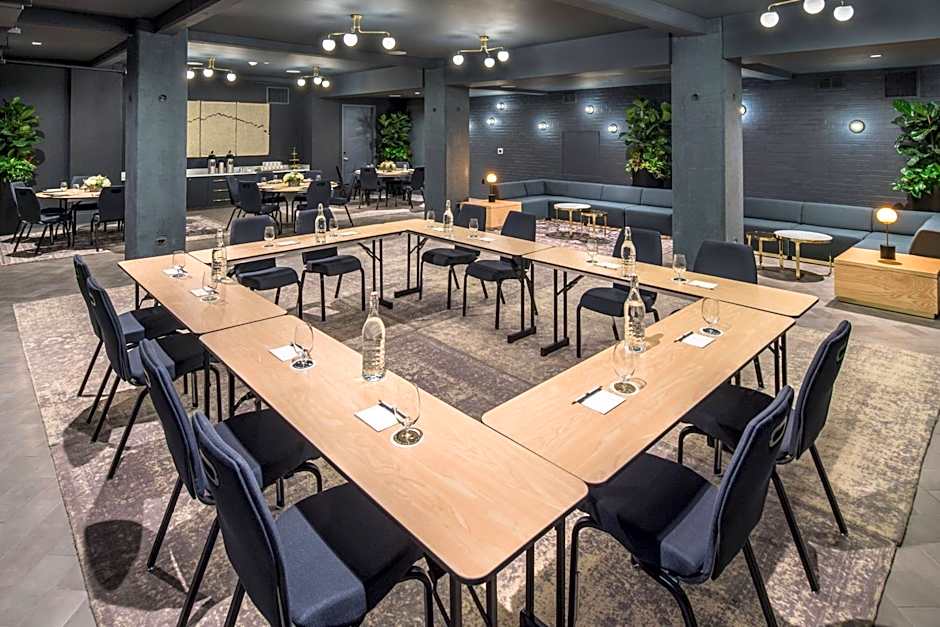 Hi-Lo Hotel, Autograph Collection by Marriott