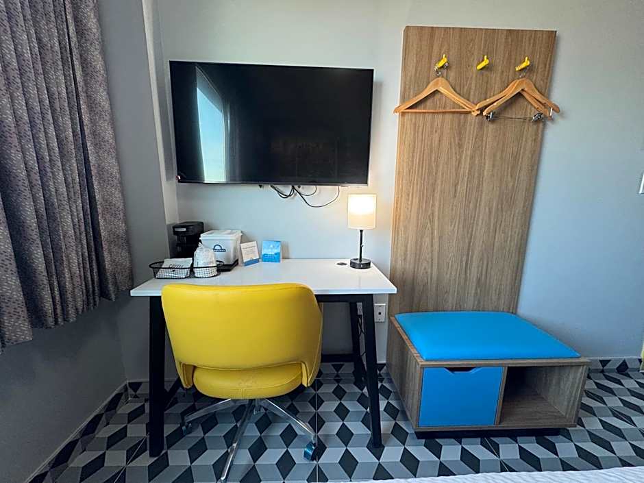 Days Inn by Wyndham New York Chinatown