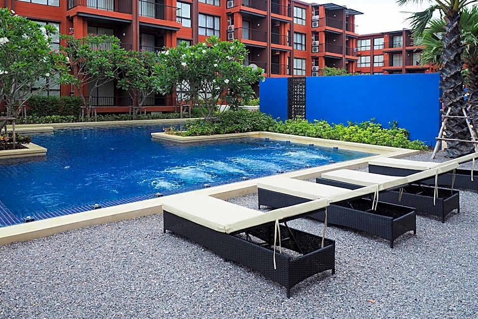 Bluroc Huahin Pool View