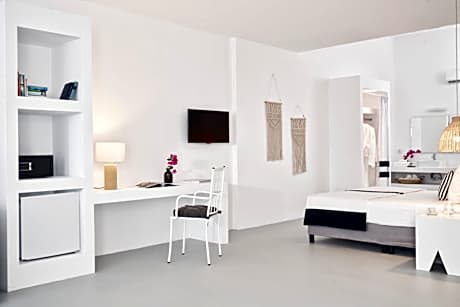 One Bedroom Suite with garden view