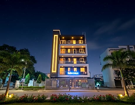 Fabhotel Kiara-400 Meters from Medanta Hospital