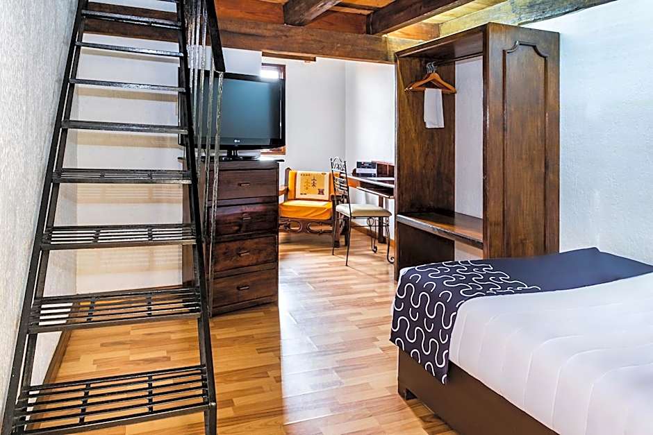 Capital O Hotel Central