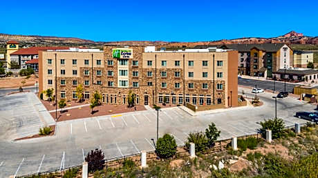 Holiday Inn Express & Suites Gallup East By IHG