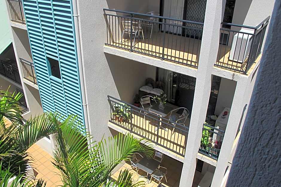 Spring Hill Mews Apartments