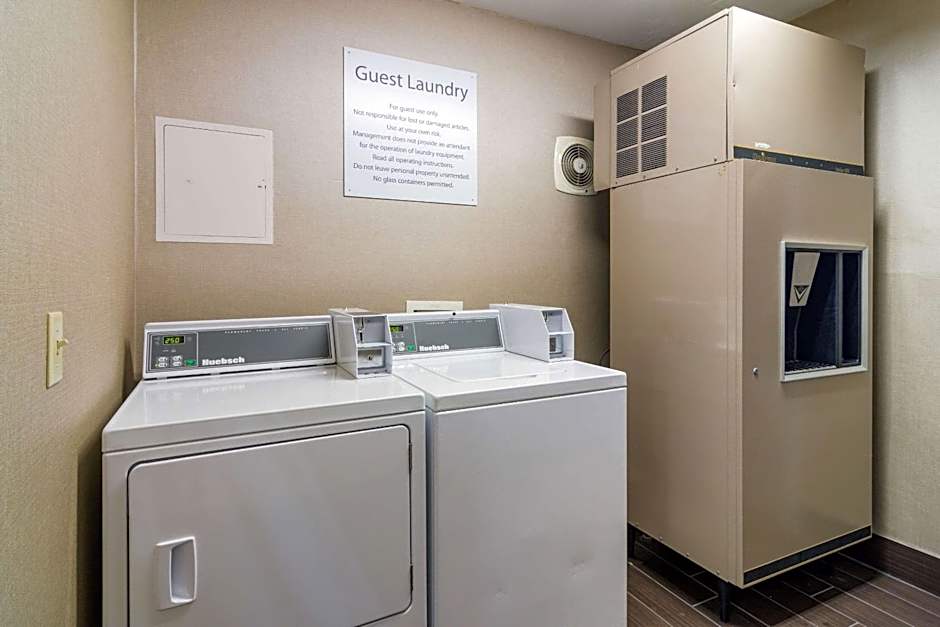 Quality Inn & Suites Canton, GA