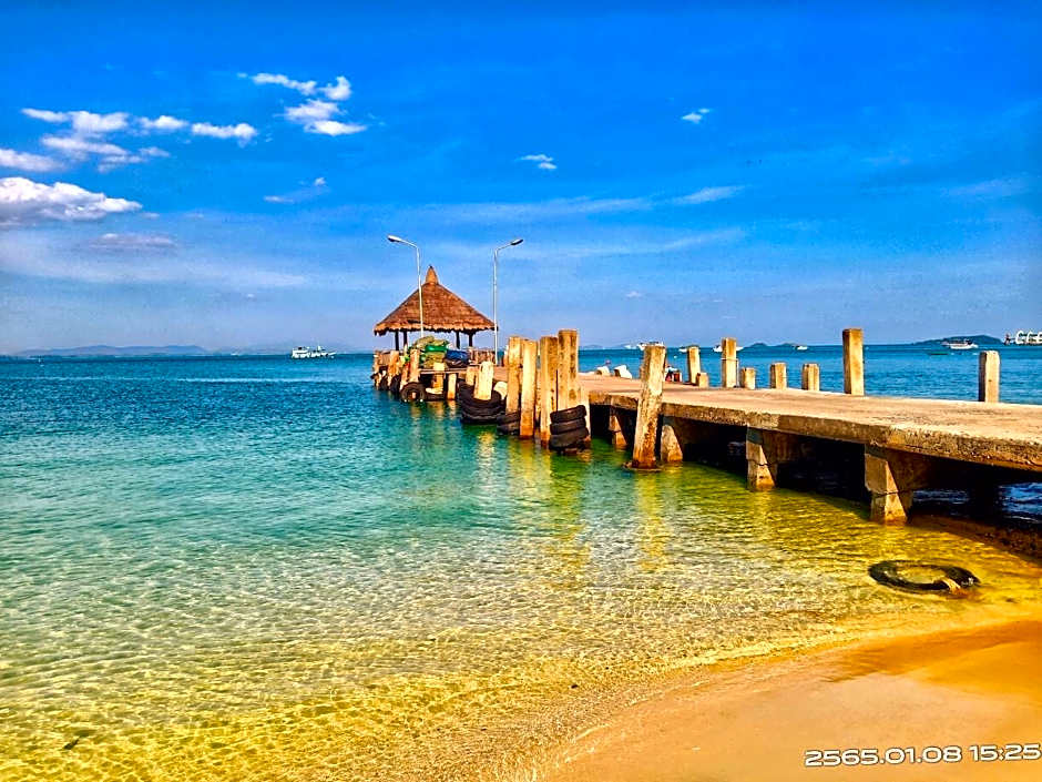 Runa Group House Samed 