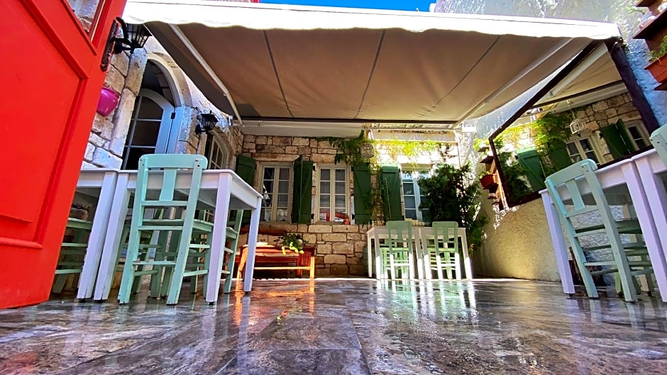 Oberj d'Azur Alacatı