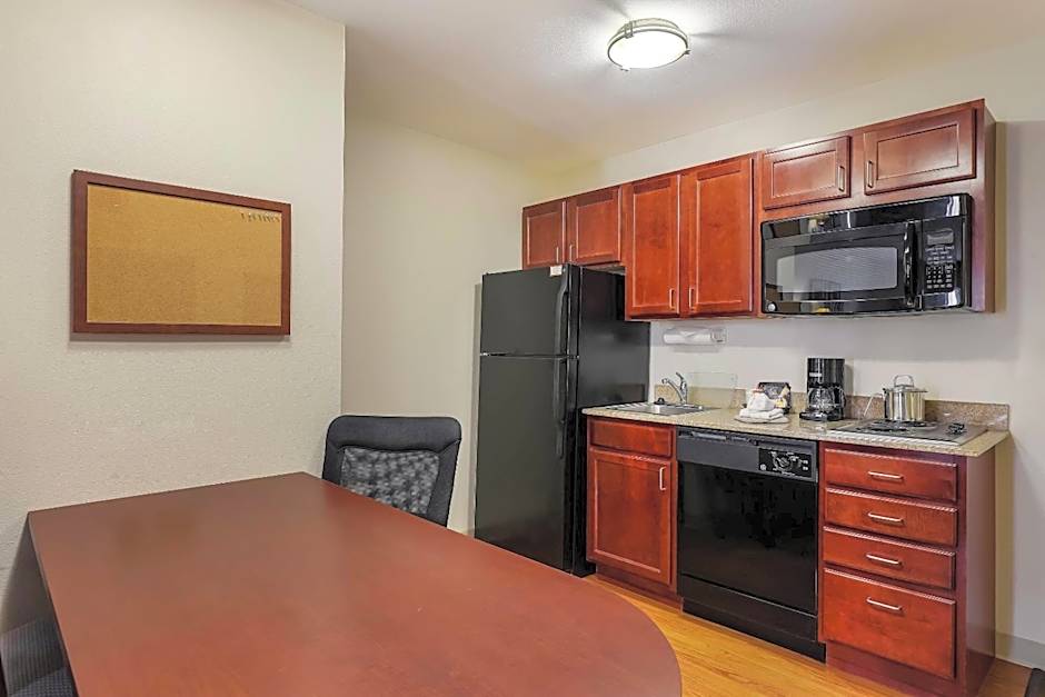 MainStay Suites Fitchburg - Madison