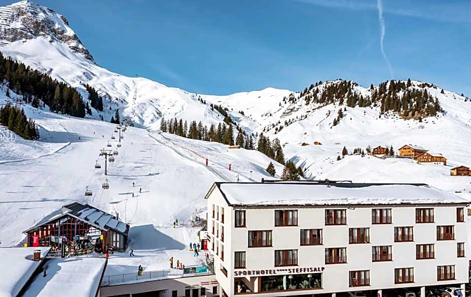 Hotel Steffisalp - Ski-in & Ski-out am Arlberg