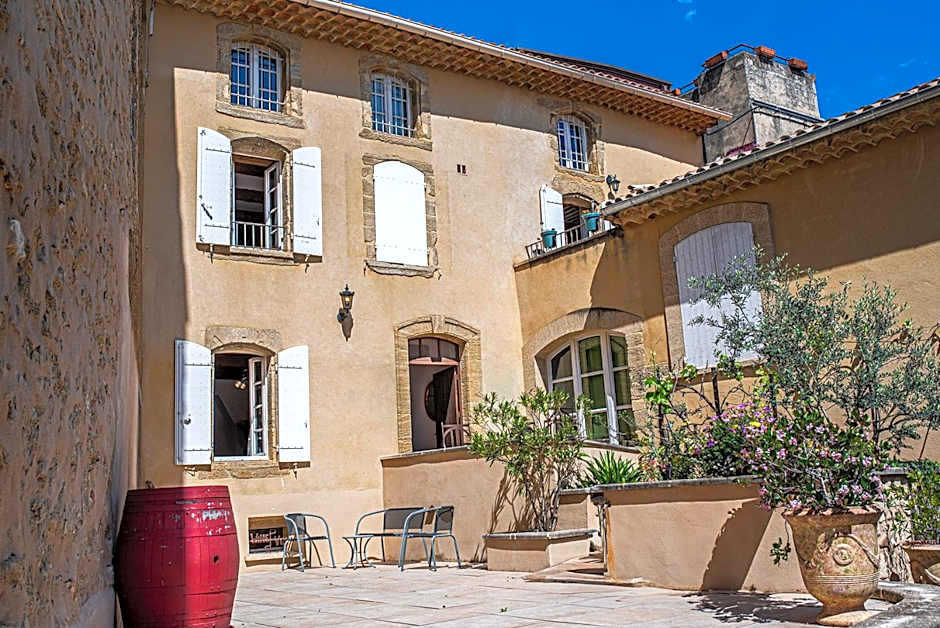 Maison Pegau, 2 chambres au centre de Châteauneuf-du-Pape PEGAU B&B
