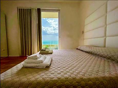 Quadruple Room with Sea View