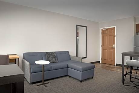 King Studio with Sofa Bed - Hearing Accessible