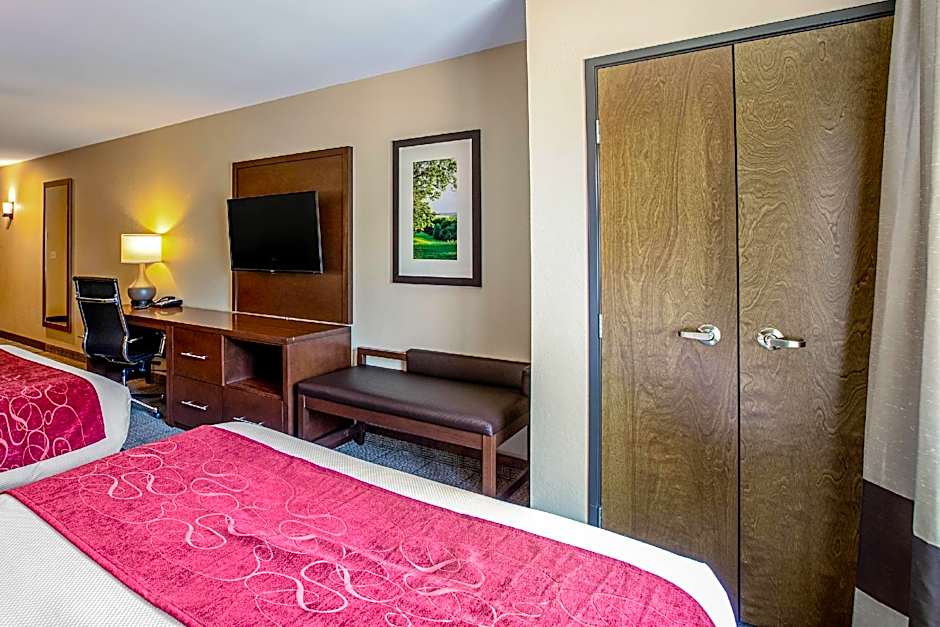 Comfort Suites Fishkill near Interstate 84