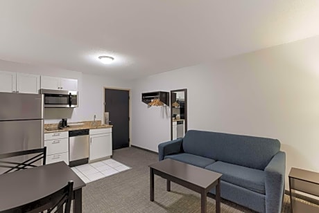 King Suite - Pet Friendly