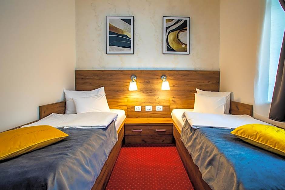 Garni Hotel Royal Crown