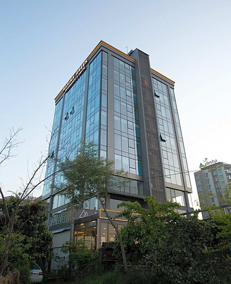 Marina Green Suite & Residence