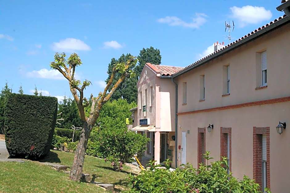 Logis Hôtel - Auberge du Pastel - Hôtel 3 étoiles et Restaurant