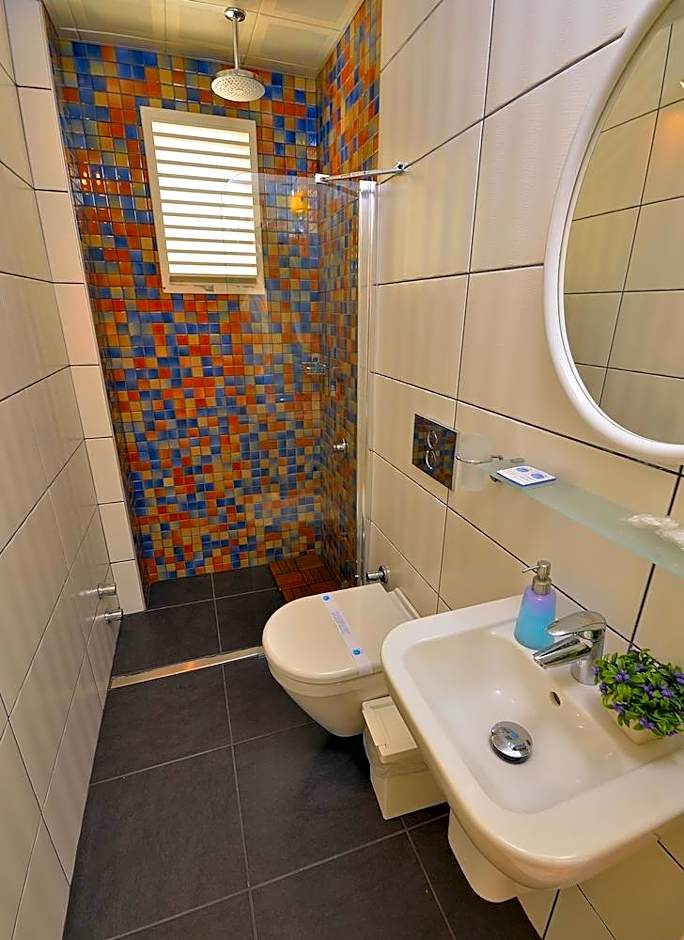 Calis Hotel